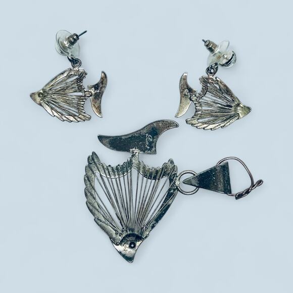 Signed Artisan Fish Pendant & Earrings Set Silver Tone Nautical Boho Jewelry - Picture 8 of 10
